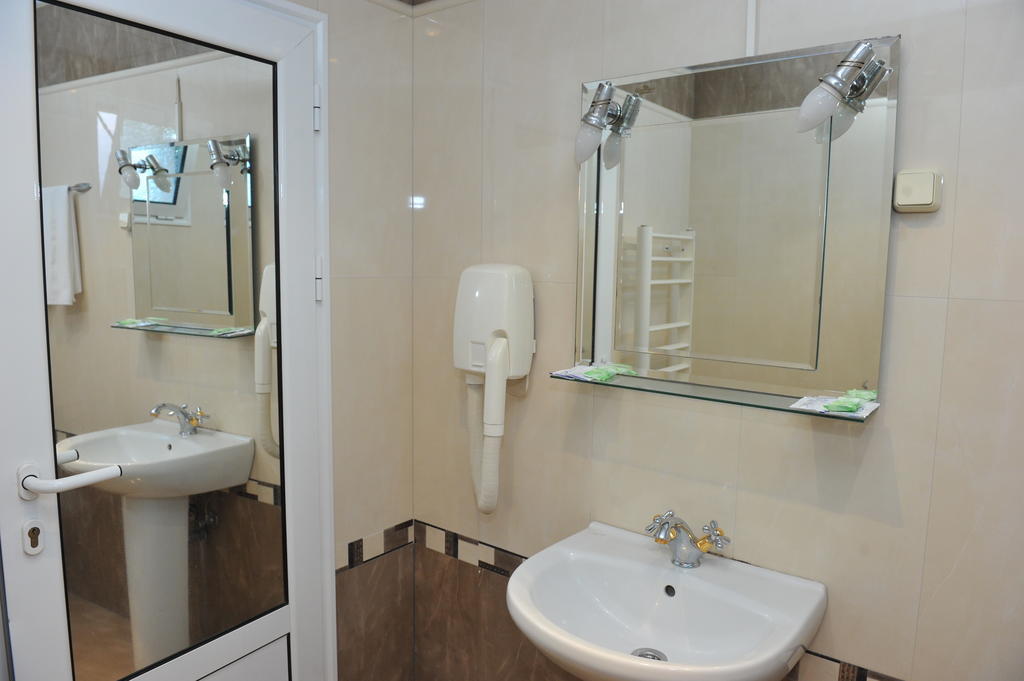 Eros Motel Sandanski Rom bilde