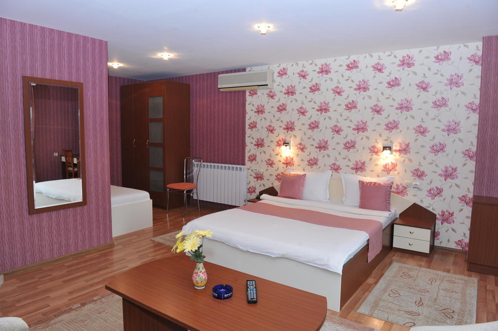 Eros Motel Sandanski Rom bilde